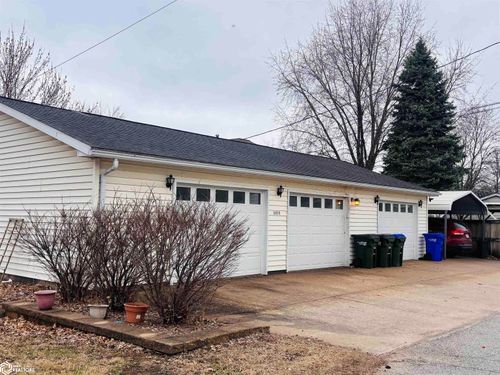 1117 Avenue D, Fort Madison, IA, 52627-2736 | Card Image