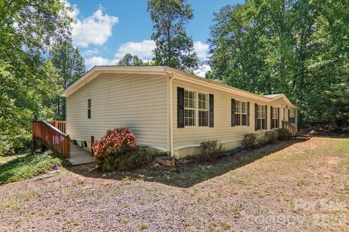 125 Cove Creek Dr, Rutherfordton, NC, 28139-6329 | Card Image