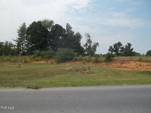 220 Silver Lake Rd, Church Hill, TN, 37642-3566 | Card Image