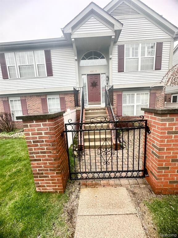 Pointe Xing, Plymouth, MI 48170