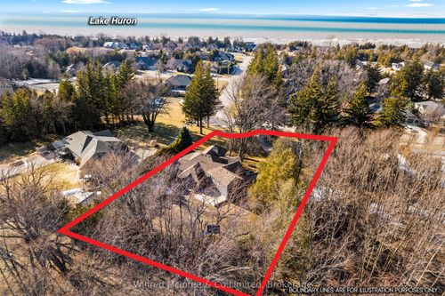 31 Tanya Cres, Kincardine, ON, N2Z0C5 | Card Image