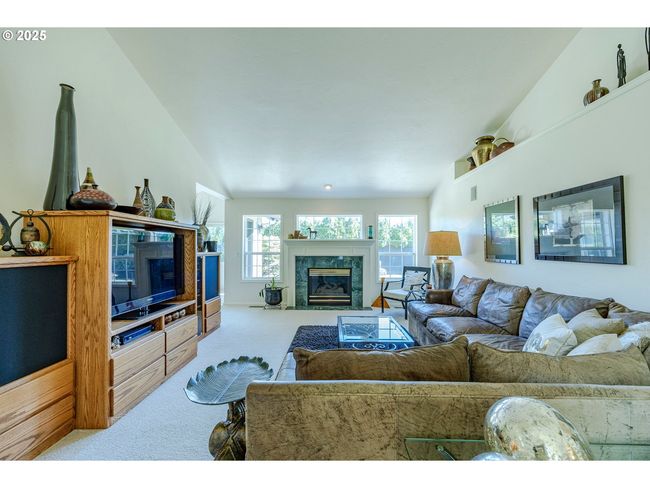 1705 River Pointe Loop, House other with 4 bedrooms, 2 bathrooms and 2 parking in Eugene OR | Image 16