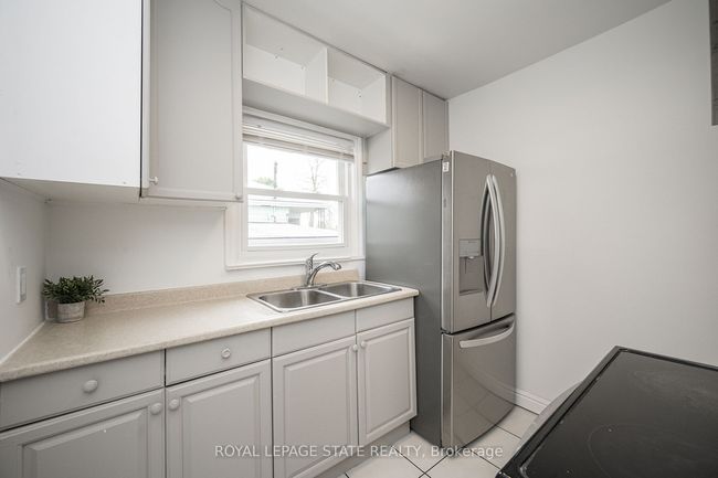 137 Allenby Ave, House other with 3 bedrooms, 3 bathrooms and 7 parking in Hamilton ON | Image 10