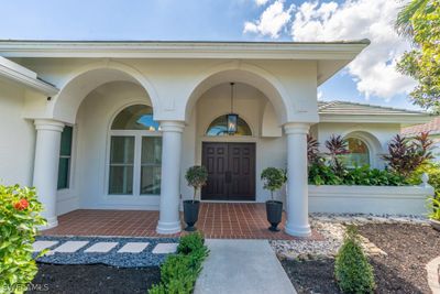 319 Lambton Lane, House other with 3 bedrooms, 3 bathrooms and null parking in Naples FL | Image 2