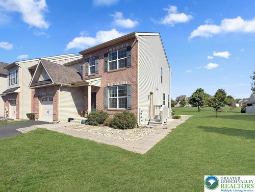 4472 Elmwood Dr, Nazareth, PA, 18064-8690 | Card Image