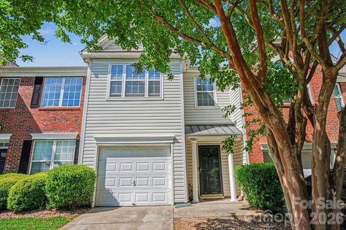 3915 Glenlea Commons Dr, Charlotte, NC, 28216-9513 | Card Image