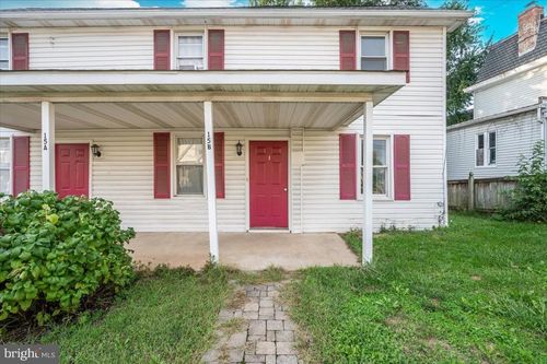 15 W Frederick St, WALKERSVILLE, MD, 21793-8230 | Card Image