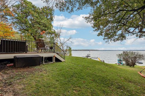 9907 Bonnie Glen Pkwy, Chisago City, MN, 55013-9612 | Card Image