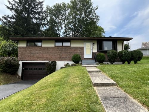 44 N West St, Thornville, OH, 43076-9808 | Card Image