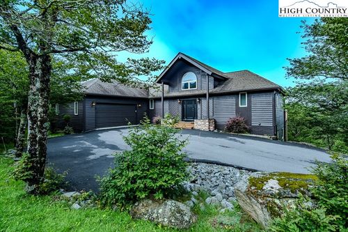 100 Misty Hollow Ln, Beech Mountain, NC, 28604-9952 | Card Image