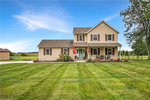 8765 Cleveland Rd, Creston, OH, 44217-9715 | Card Image