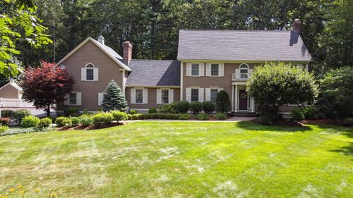18 Hawthorne Rd, Windham, NH, 03087-1549 | Card Image