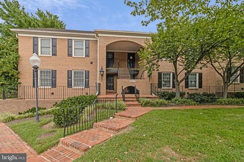 t1-5700 Brewer House Cir, ROCKVILLE, MD, 20852-5421 | Card Image