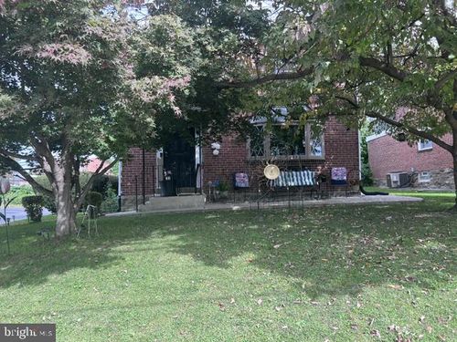 411 W South Ave, Glenolden, PA, 19036-2407 | Card Image