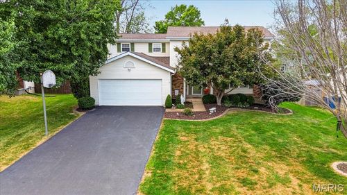 5 Cloverhill Ct, Saint Peters, MO, 63376-1980 | Card Image