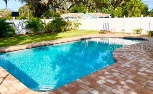 604 7th Ave Sw, LARGO, FL, 33770-3405 | Card Image