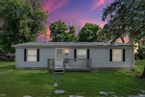 705 S Clinton St, West Lebanon, IN, 47991-8015 | Card Image