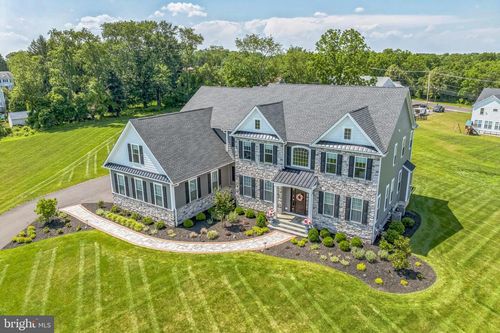 15 Marquis Rdg, Southampton, PA, 18966-2122 | Card Image