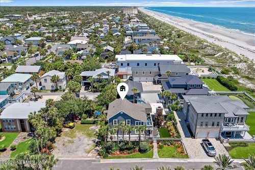 106 Bay St, Neptune Beach, FL, 32266-6060 | Card Image