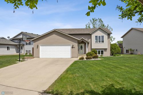 4592 44th St S, Fargo, ND, 58104-3980 | Card Image