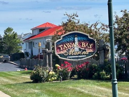 939 W Lake St, Tawas City, MI, 48763-9323 | Card Image