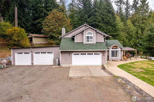 809 Melton Rd, Castle Rock, WA, 98611-9130 | Card Image