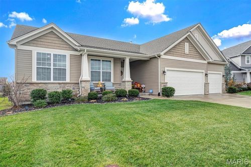 213 Wyndemere Ln, Lake St Louis, MO, 63367-4214 | Card Image