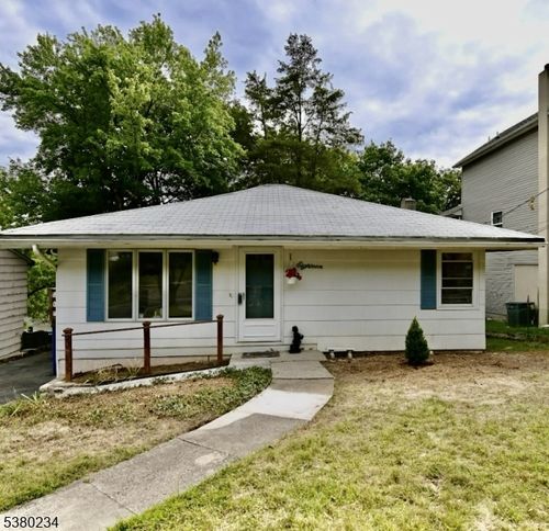 18 Delaware Ave, Rockaway, NJ, 07866-1016 | Card Image