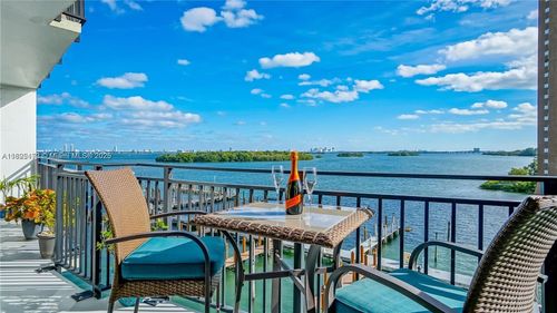 5d-770 Ne 69th St, Miami, FL, 33138-5757 | Card Image