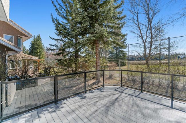 919 Shawnee Dr Sw, House other with 5 bedrooms, 4 bathrooms and 4 parking in Calgary AB | Image 43