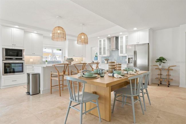 204 75 Th St, House other with 3 bedrooms, 2 bathrooms and null parking in HOLMES BEACH FL | Image 5