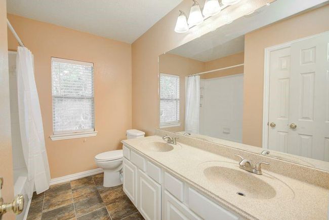 2917 Veva Dr, House other with 4 bedrooms, 3 bathrooms and 2 parking in Pearland TX | Image 28