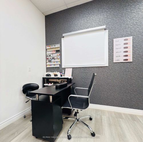 5-nail-station-17335 Yonge St, Newmarket, ON, L3Y8Z2 | Card Image