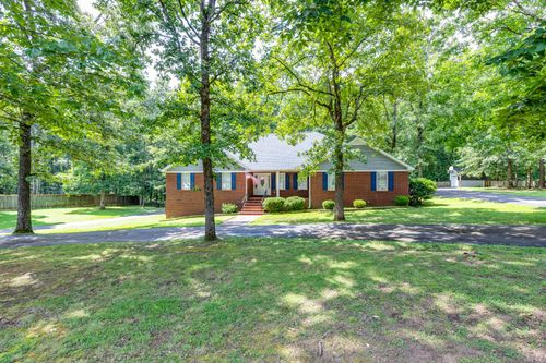 106 Parkwood Ln, Hohenwald, TN, 38462-1112 | Card Image