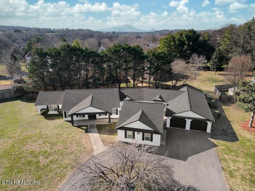 1220 Ariell Lea, Sevierville, TN, 37862-9314 | Card Image