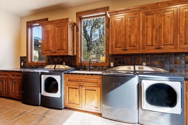 556 Cliff View Loop, Home with 6 bedrooms, 7 bathrooms and null parking in Harper TX | Image 46