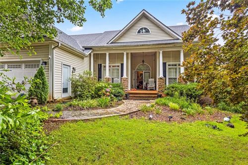 130 Shadow Lake Trl, Newnan, GA, 30265-3329 | Card Image