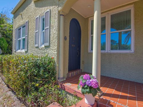 2237 10th Ave, Vero Beach, FL, 32960-5308 | Card Image