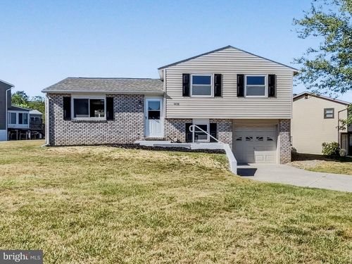 1698 Douglas Dr, CARLISLE, PA, 17013-1078 | Card Image