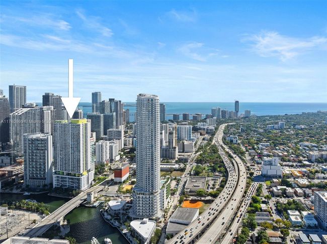 APT-3111 - 185 Sw 7 Th St, Condo with 3 bedrooms, 3 bathrooms and null parking in Miami FL | Image 36
