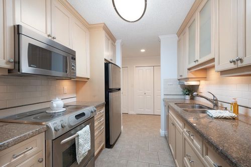 207-333 Wethersfield Dr, Vancouver, BC, V5X4M9 | Card Image
