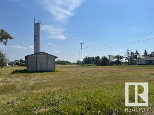 4704 49 St, Clyde, AB, T0G0B5 | Card Image