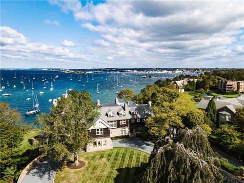 apt-2-127 Harrison Ave, Newport, RI, 02840-3779 | Card Image