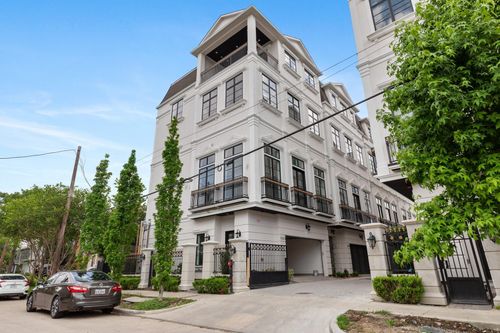 1323 Peden St, Houston, TX, 77006-1123 | Card Image