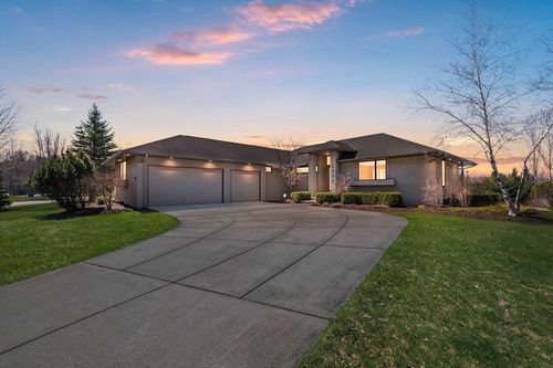 2405 Crown Pointe Blvd, SUAMICO, WI, 54173-8072 | Card Image