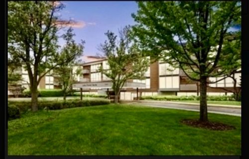 231-1301 N Western Ave, Lake Forest, IL, 60045-1288 | Card Image