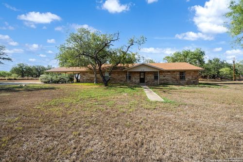 82 Pulliam Dr, Pleasanton, TX, 78064 | Card Image