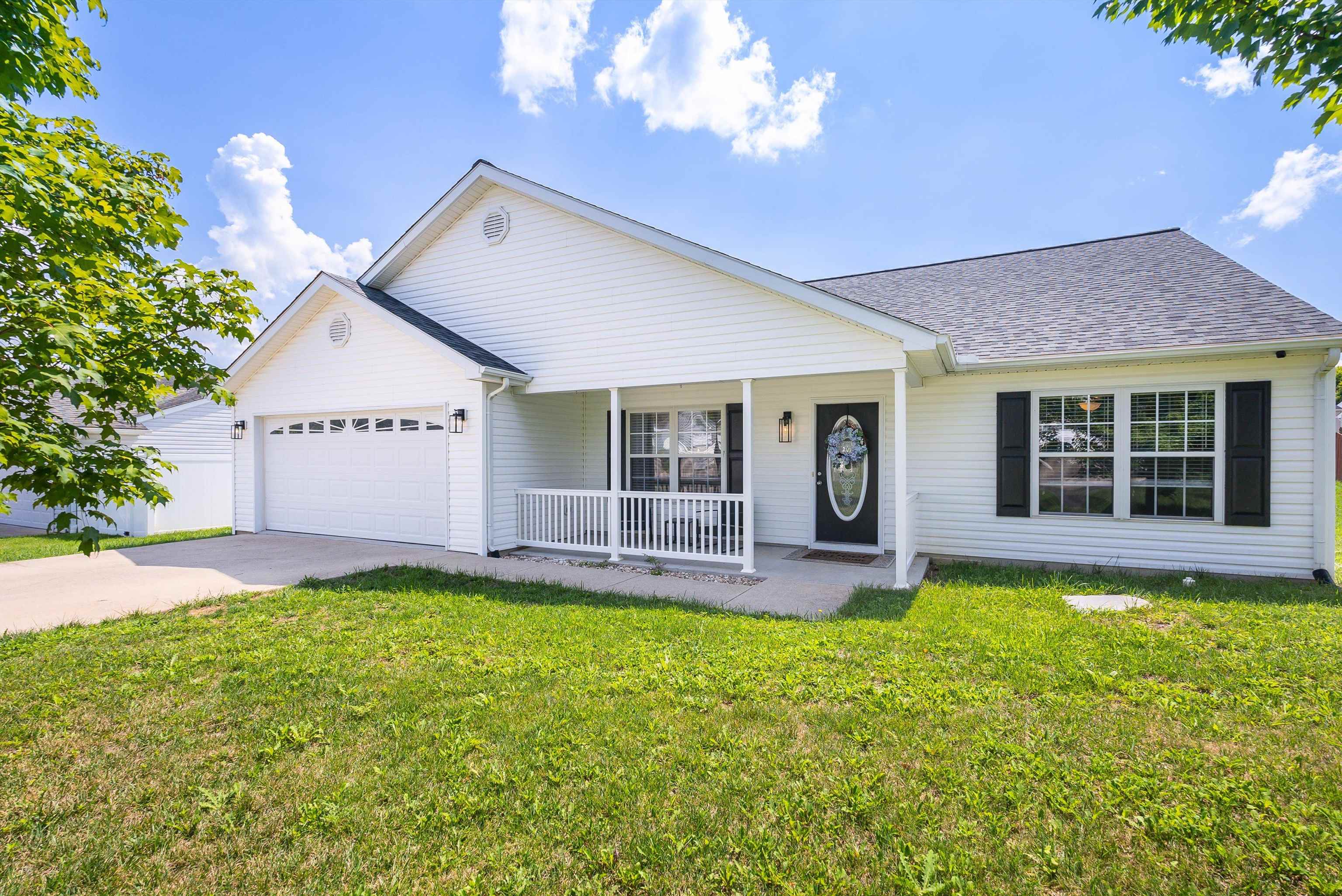 Clayton Ct, Weyers Cave, VA 24486
