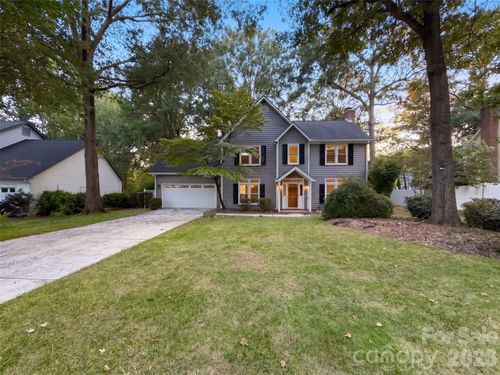 2315 Heathershire Ln, Matthews, NC, 28105-4076 | Card Image
