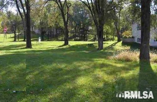 1417 N Parkway Dr, Pekin, IL, 61554-2415 | Card Image